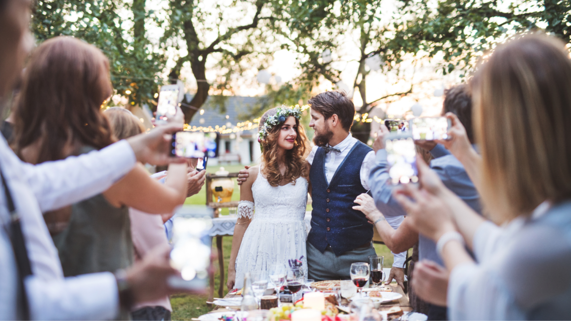 ways to save money on wedding